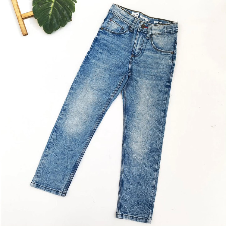 شلوار جین پسرانه Wrangler رنگ آبی سنگشور*ایراد دار*